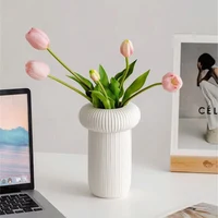 Vaza ceramica 19.5 cm 3