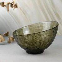 Салатник стекляныый (21x4.5x8.5) 2
