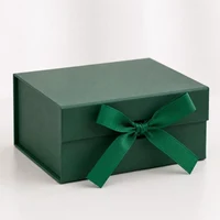 Cutie cadou cu panglica (29x22x10.5)
